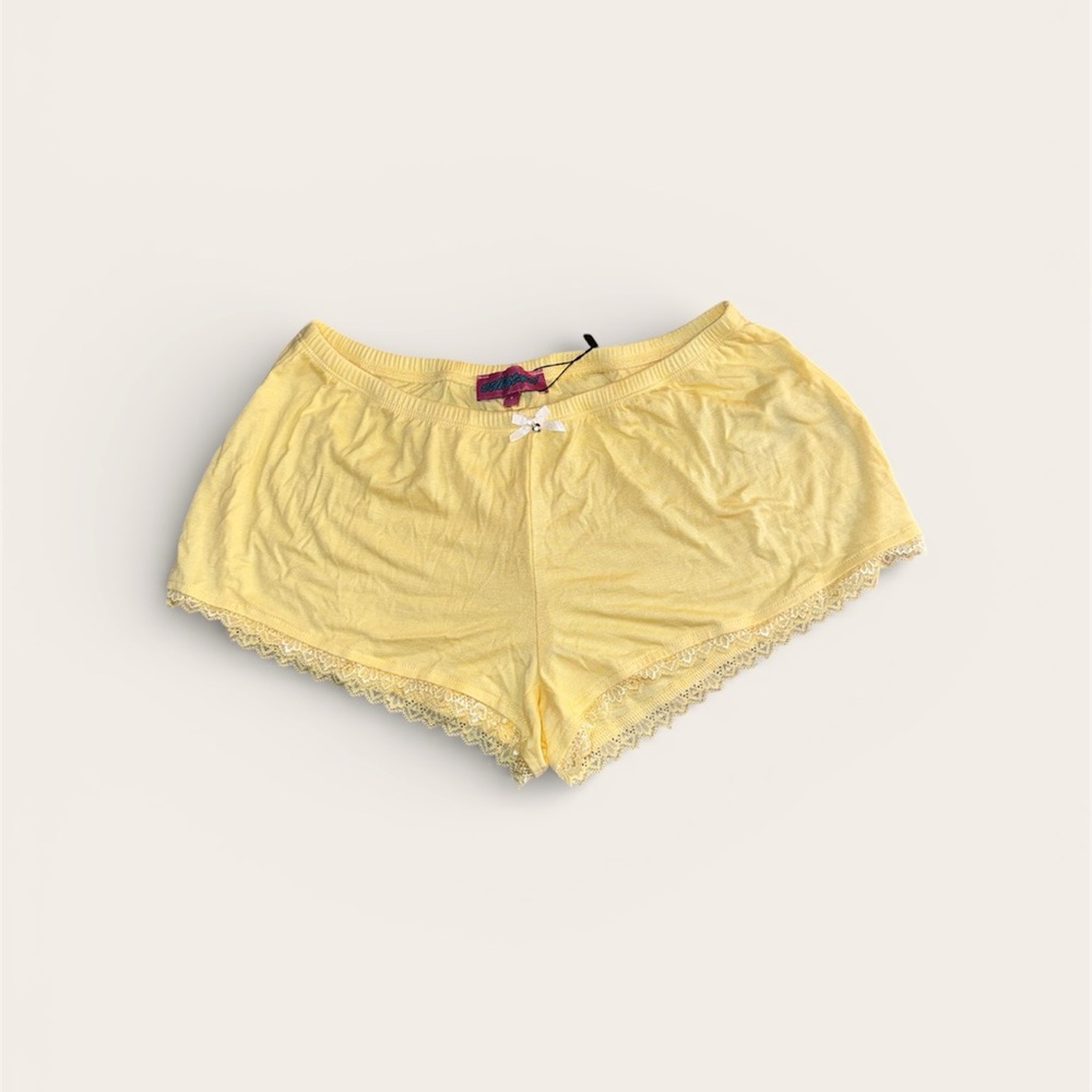 Edikted Yellow Lace Trim Women's Sleep Shorts